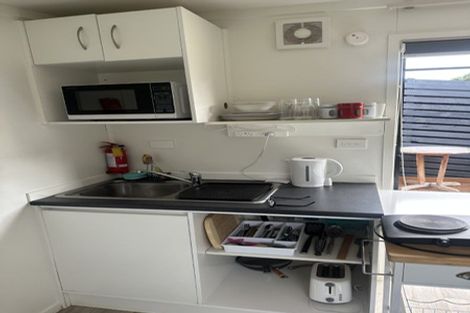 Photo of property in 8 Glendawn Place, Bayview, Auckland, 0629