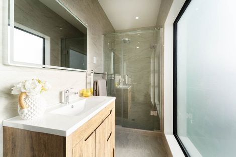 Photo of property in 11b Addison Street, Blockhouse Bay, Auckland, 0600