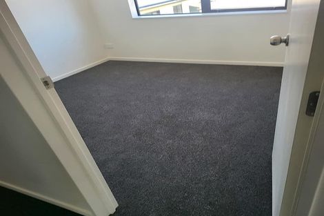 Photo of property in 3c Woodside Road, Massey, Auckland, 0614