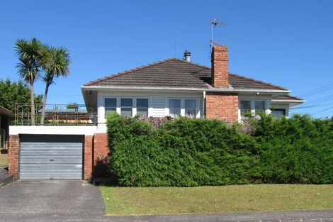 Photo of property in 73 Te Atatu Road, Te Atatu South, Auckland, 0610