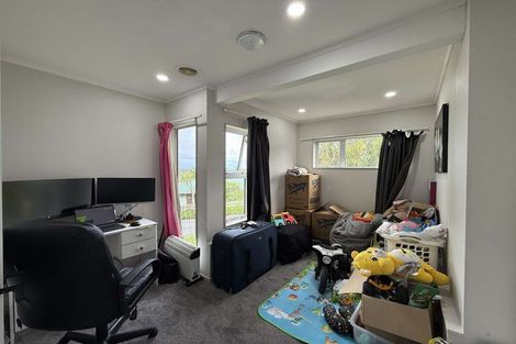 Photo of property in 9 Iona Place, Papakowhai, Porirua, 5024