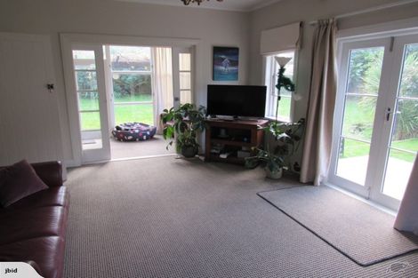 Photo of property in 404 Muritai Road, Eastbourne, Lower Hutt, 5013