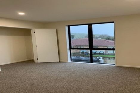 Photo of property in 10 Tapuwae Way, Mangere Bridge, Auckland, 2022
