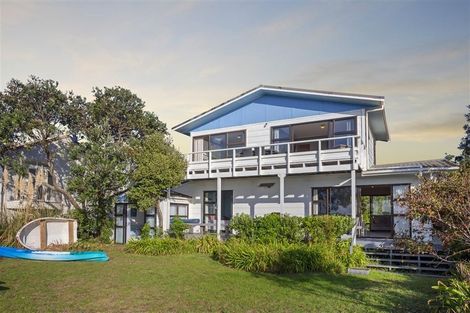 Photo of property in 100 Tangaroa Road, Whangamata, 3620