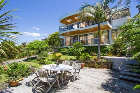 Photo of property in 33 Beulah Avenue, Rothesay Bay, Auckland, 0630