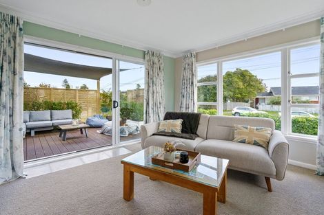 Photo of property in 54 Chaucer Street, Leamington, Cambridge, 3432