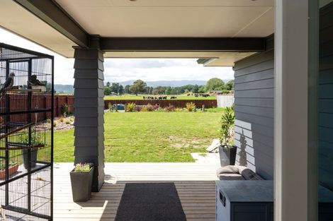 Photo of property in 11 Te Wiremu Lane, Otaki, 5512