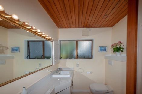 Photo of property in 117 Churton Drive, Churton Park, Wellington, 6037