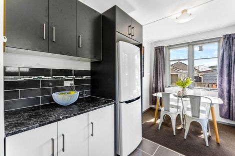 Photo of property in 198 Waddington Drive, Naenae, Lower Hutt, 5011