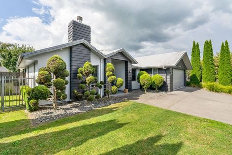 Photo of property in 27 Norfolk Drive, Cambridge, 3434