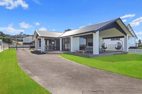 Photo of property in 32 The Esplanade, Omokoroa, 3114