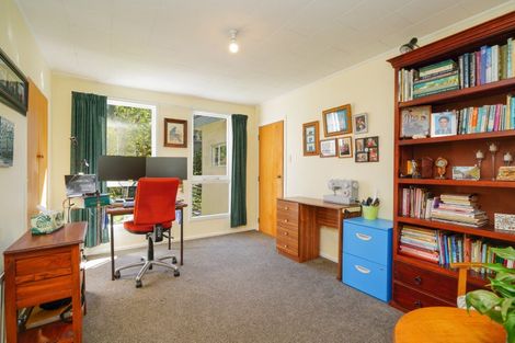Photo of property in 30 Rakiura Parade, Otatara, Invercargill, 9879