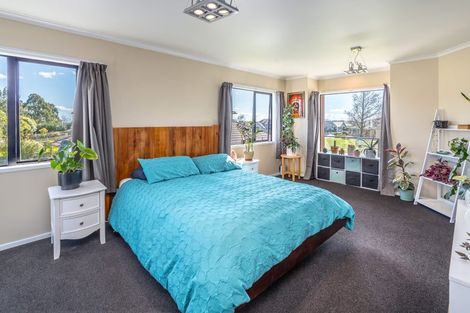 Photo of property in 106 Pacific Drive, Fitzherbert, Palmerston North, 4410