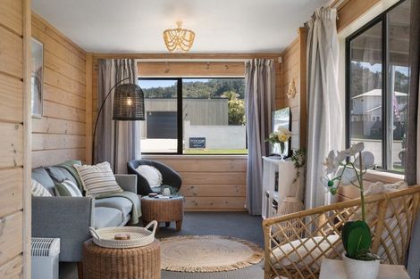 Photo of property in 42 Beach Road, Waihi Beach, 3611