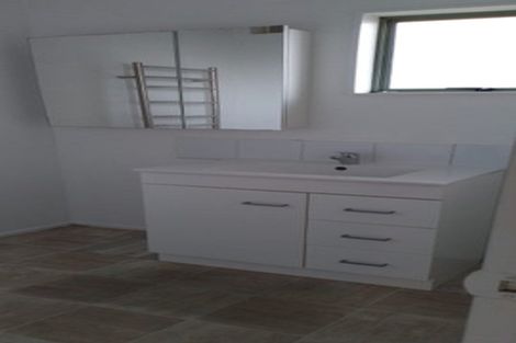 Photo of property in 528 Whangaparaoa Road, Stanmore Bay, Whangaparaoa, 0932