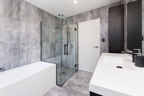 Photo of property in 27 Abby Road, Fitzherbert, Palmerston North, 4410