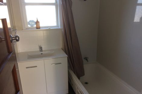 Photo of property in 64 Andrew Avenue, Roslyn, Palmerston North, 4414