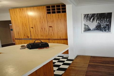 Photo of property in 18 Saint Leonards Road, Kelston, Auckland, 0602