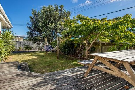 Photo of property in 14 Mahana Road, Paraparaumu Beach, Paraparaumu, 5032