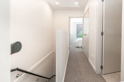 Photo of property in 32 Kaihuia Street, Northland, Wellington, 6012