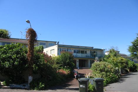 Photo of property in 40 Sylvan Park Avenue, Milford, Auckland, 0620