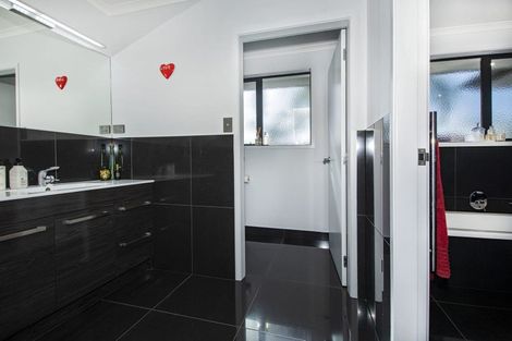 Photo of property in 18 Heritage Way, Maunu, Whangarei, 0110