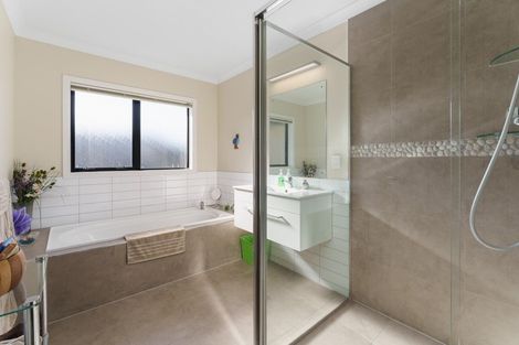 Photo of property in 25 Pateke Way, Paraparaumu Beach, Paraparaumu, 5032