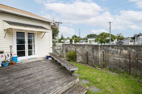 Photo of property in 299 Kahutia Street, Gisborne, 4010