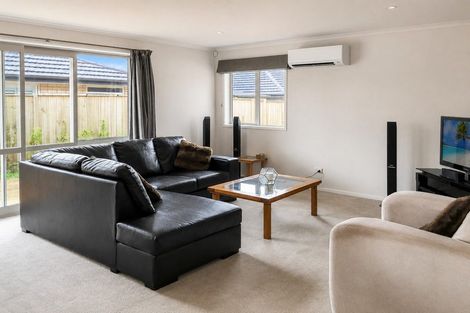 Photo of property in 7 Rohea Place, Opaheke, Papakura, 2113
