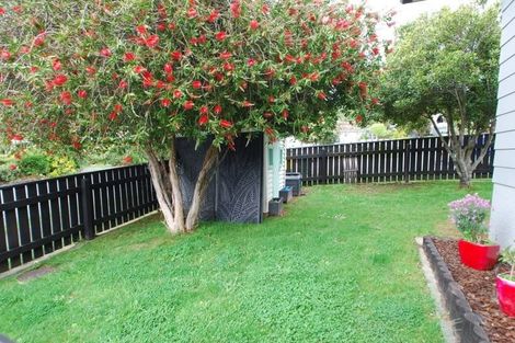 Photo of property in 18 Yarrow Place, Papakowhai, Porirua, 5024
