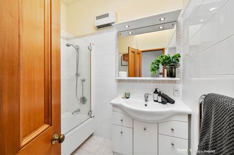 Photo of property in 46 Roxburgh Street, Mount Victoria, Wellington, 6011