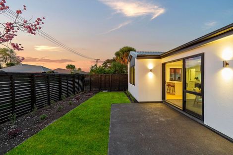 Photo of property in 10a Farquhars Road, Redwood, Christchurch, 8051