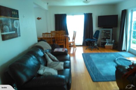 Photo of property in 24 Seon Place, Birkdale, Auckland, 0626