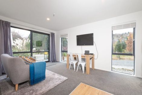 Photo of property in 47 Peregrine Falcon Road, Mount Creighton, Queenstown, 9371