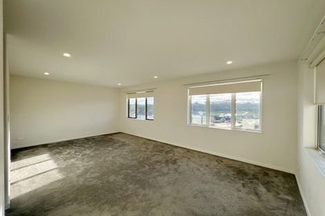 Photo of property in 42 Takurua Terrace, Orewa, 0931