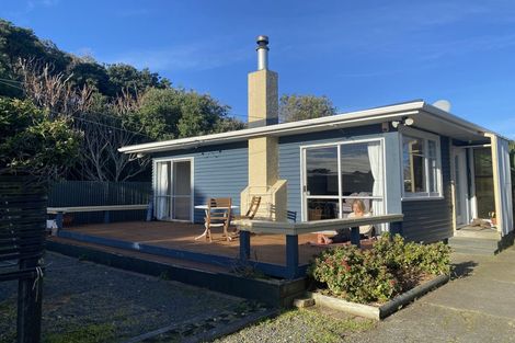 Photo of property in 34 Karewa Street, Castlecliff, Whanganui, 4501