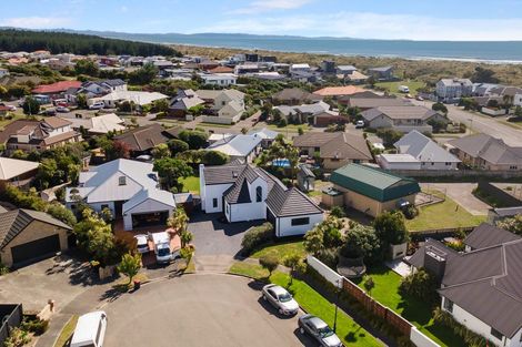 Photo of property in 14 Evenwood Place, Waimairi Beach, Christchurch, 8083