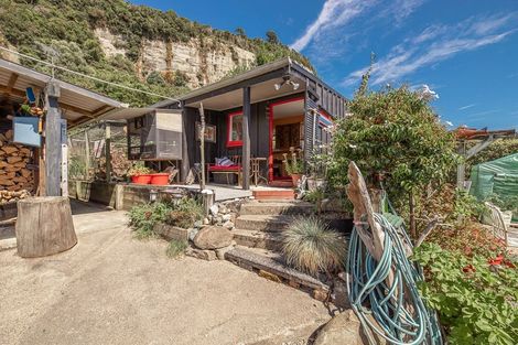 Photo of property in 28 Nikau Heights, Little Wanganui, Karamea, 7893