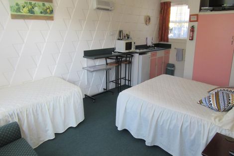 Photo of property in 196 Queen Street, Waimate, 7924