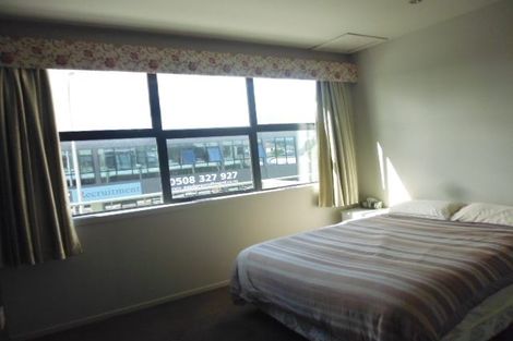 Photo of property in Petone Dental Centre, 8/374 Jackson Street, Petone, Lower Hutt, 5012