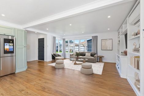 Photo of property in 62 Mount View Road, Melville, Hamilton, 3206