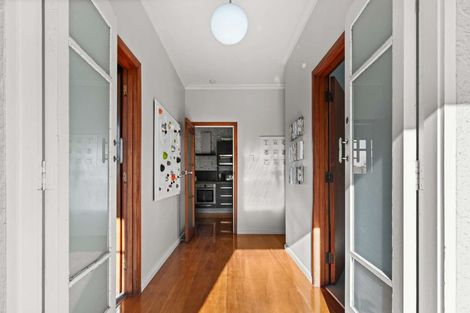 Photo of property in 236 Kennedy Road, Onekawa, Napier, 4110