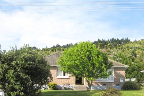 Photo of property in 49 Cambridge Terrace, Kaiti, Gisborne, 4010
