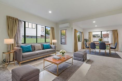 Photo of property in 1/150 Rosebank Road, Avondale, Auckland, 1026