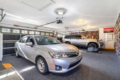 Photo of property in 15 Awaroa Stream Drive, Waiuku, 2123