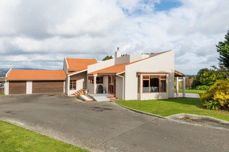 Photo of property in 25 Schnell Drive, Kelvin Grove, Palmerston North, 4414