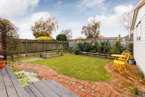 Photo of property in 51 Knowles Street, Terrace End, Palmerston North, 4410