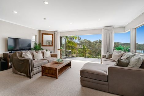 Photo of property in 31a Ocean View Road, Hatfields Beach, Orewa, 0931