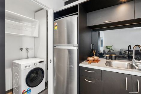 Photo of property in 2a/1 Hanson Street, Mount Cook, Wellington, 6021