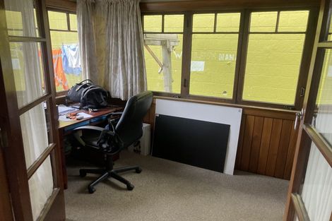 Photo of property in 100 Shakespeare Road, Waltham, Christchurch, 8023